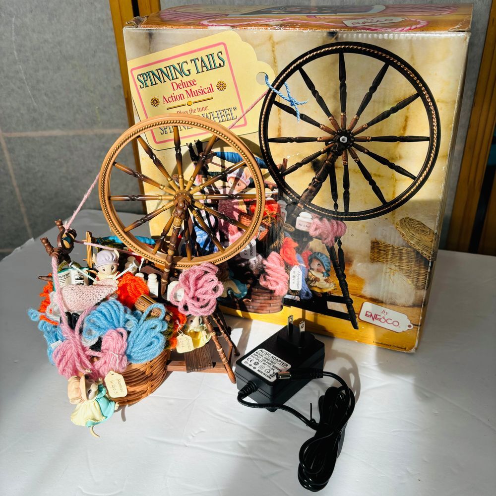 Vintage‎ Enesco Spinning Tails Animated Musical Spinning Wheel